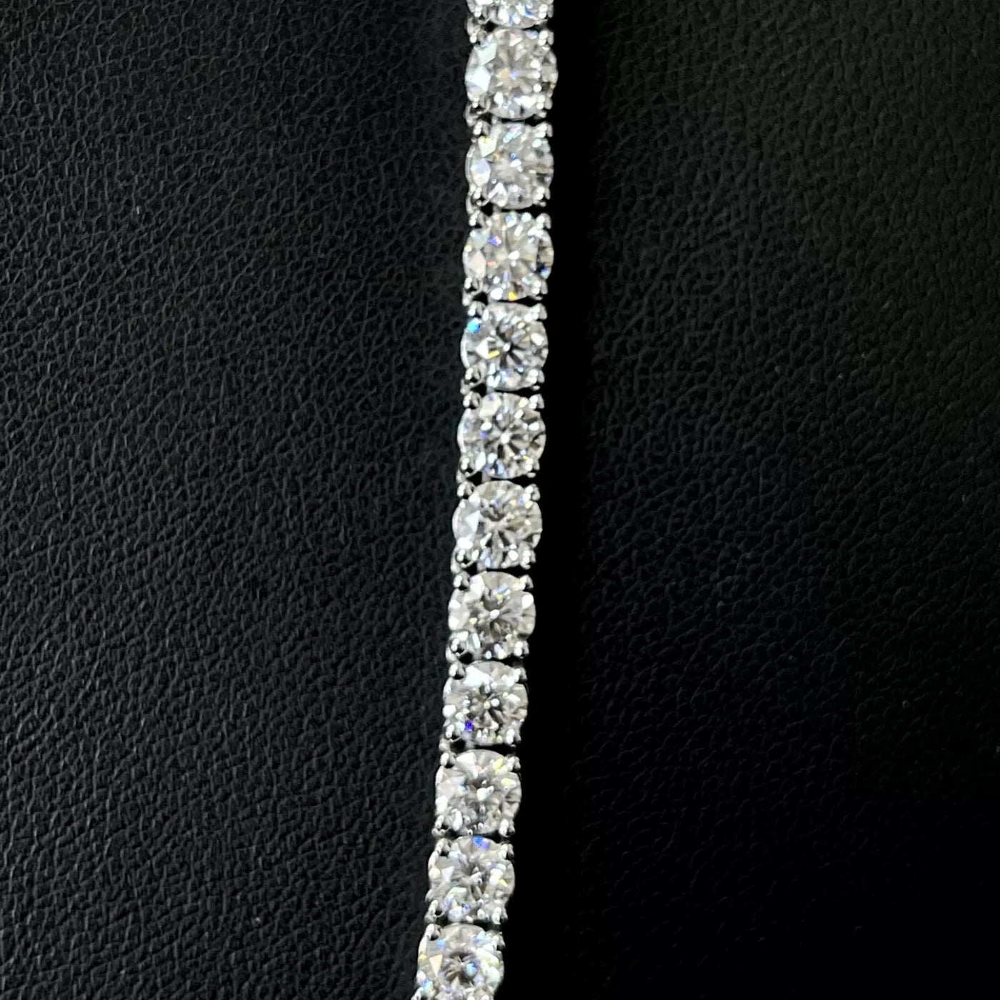 Last Piece D/VS 30.00Ct Round Diamond Straight Line Tennis Necklace in Hallmarked 9k Gold 33 grams