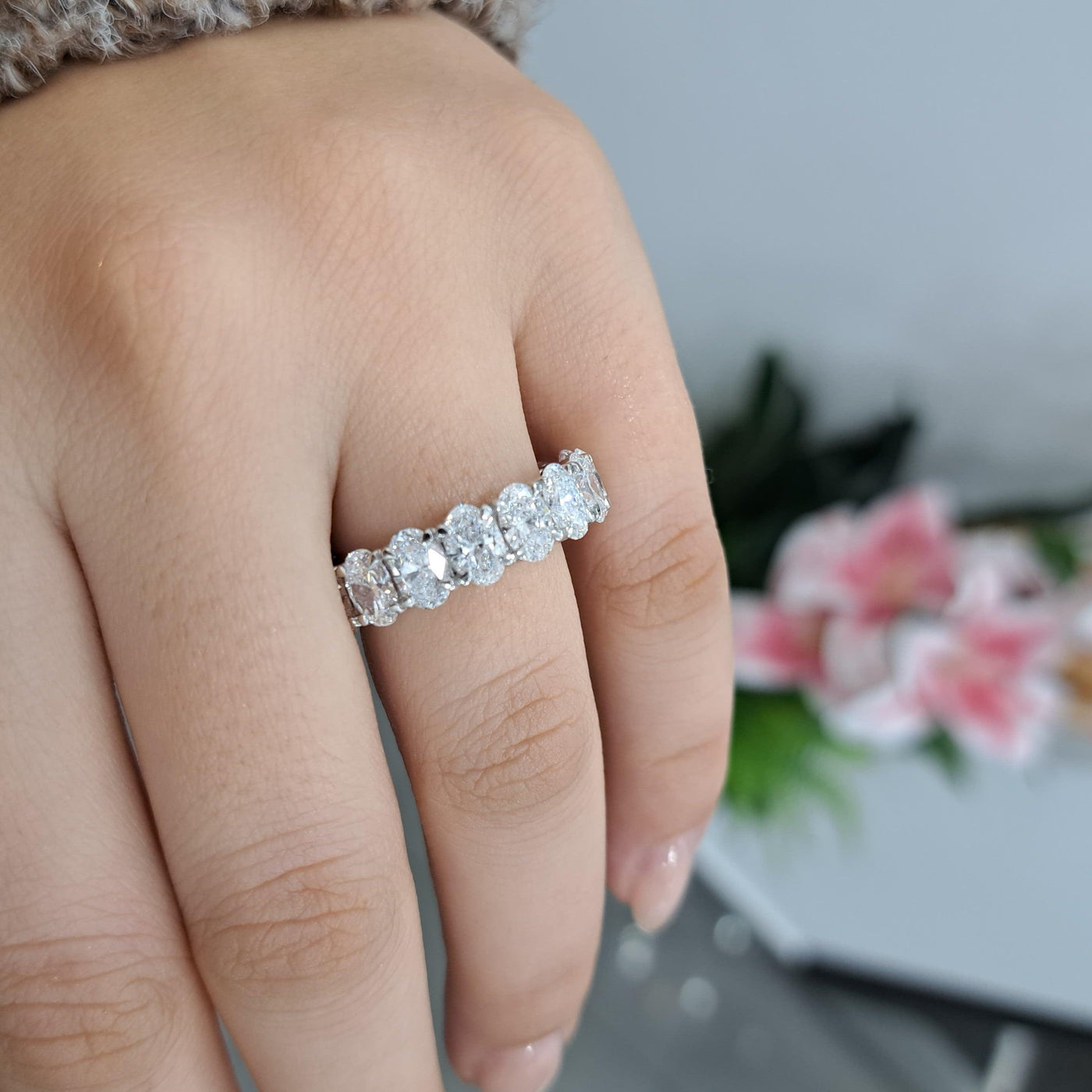 Last Piece ! D-E/VVS 9CT OVAL DIAMOND FULL ETERNITY RING IN PLATINUM