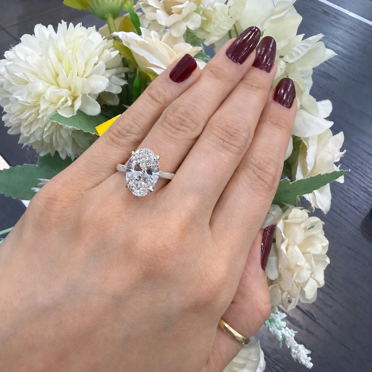 3.00 CT IGI Lab Oval Diamond Solitaire Engagement Ring - E/VS