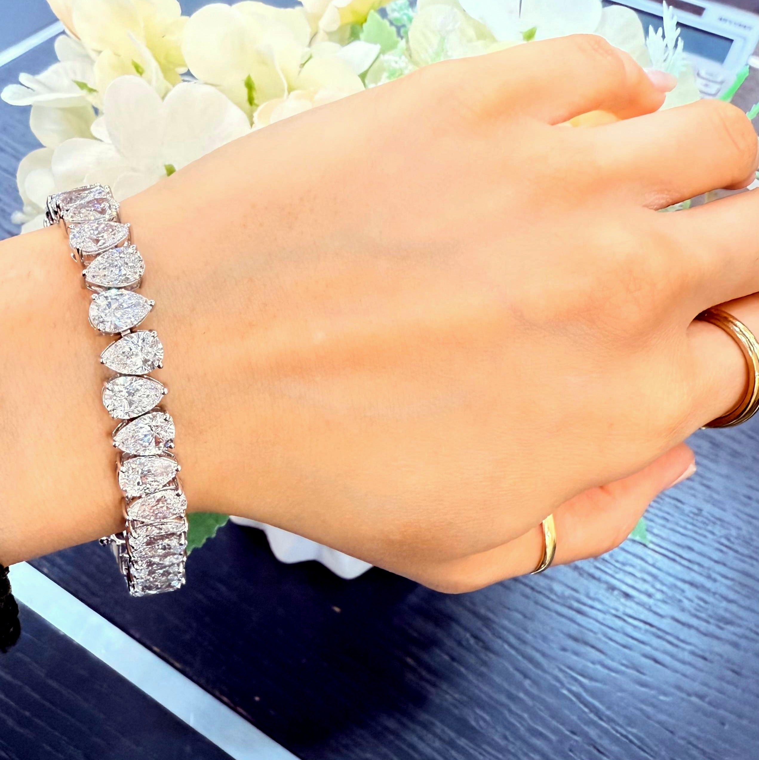 35.42CT D/VS Pear Lab Diamond Tennis Bracelet In Platinum - 35Grams