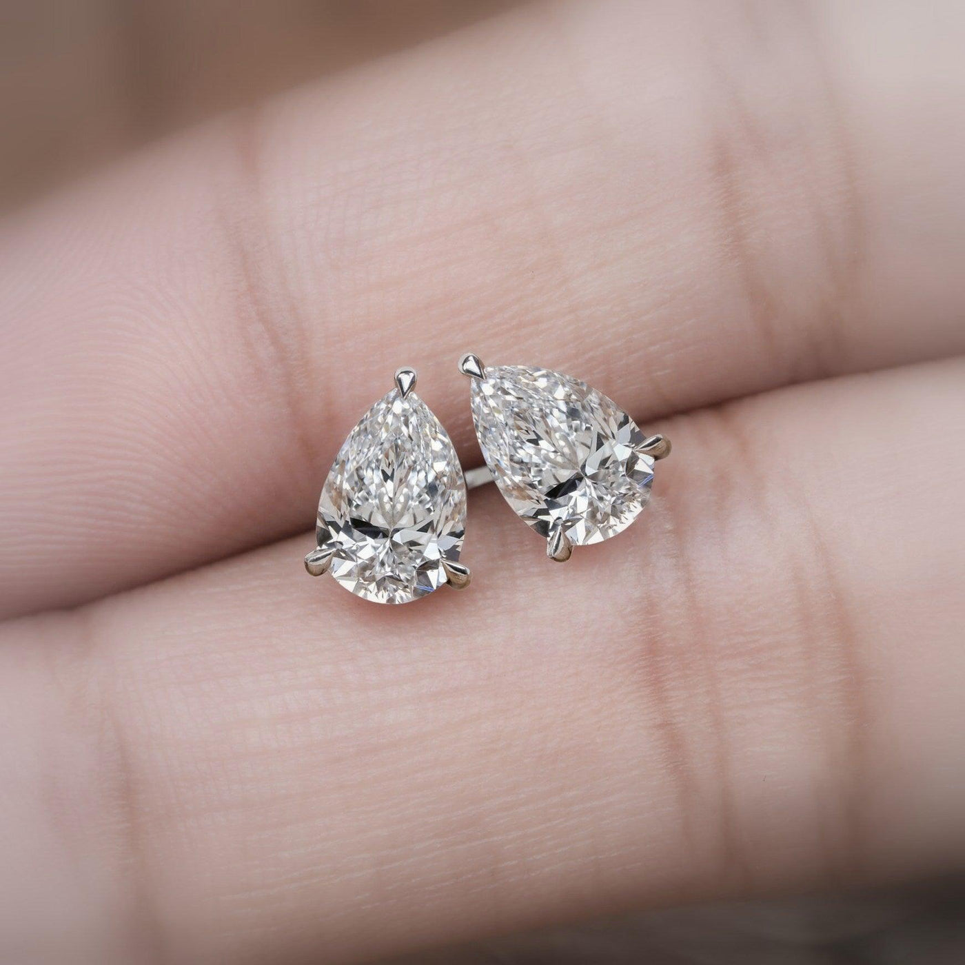 Best Quality D/VS Lab Grown Pear Diamond Stud Earrings in 18k White Gold - 0.75Ct - 2.00ct