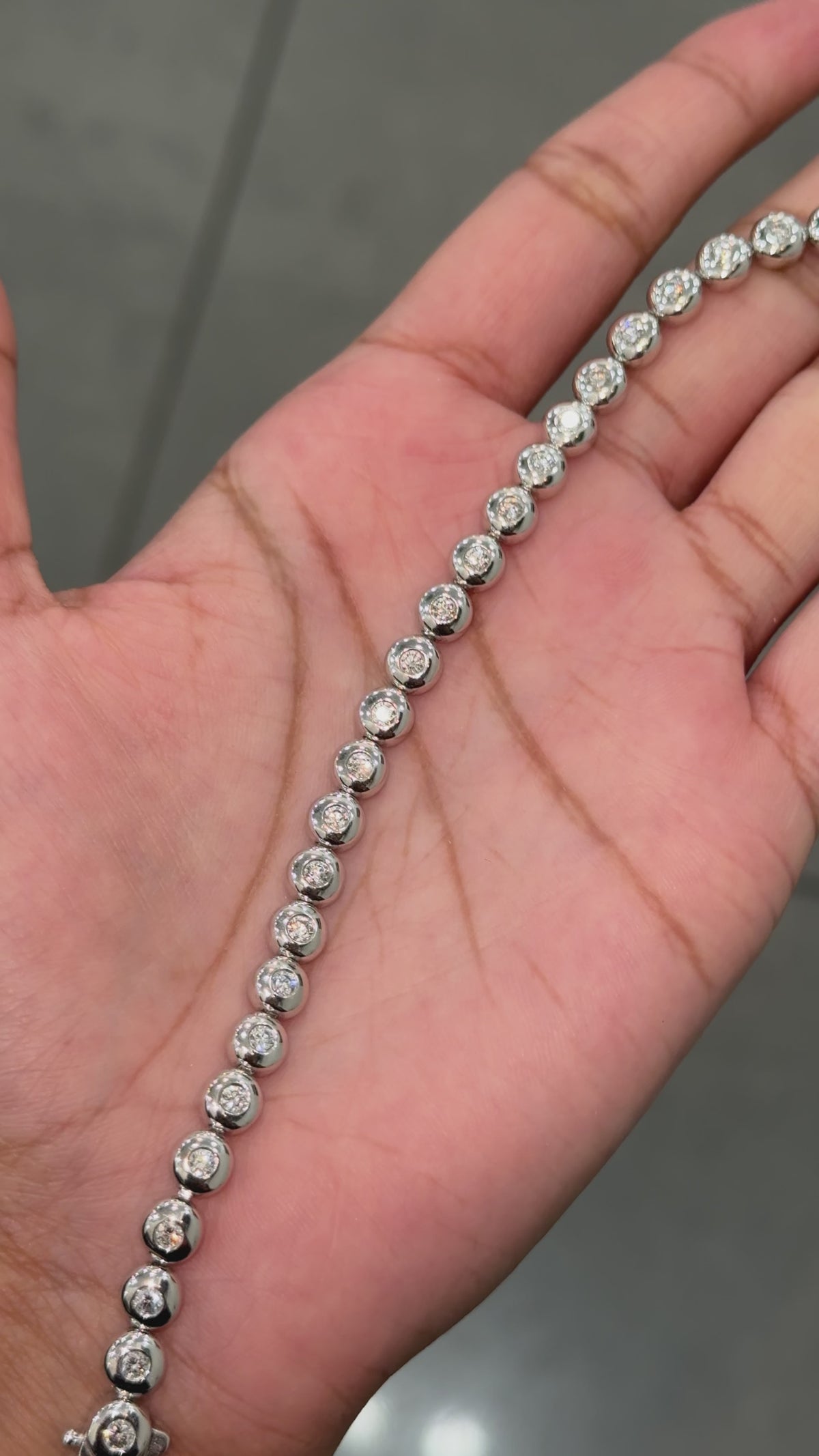 2.50ct Round Diamond Tennis Bracelet - 18k White Gold (Angle View 1)