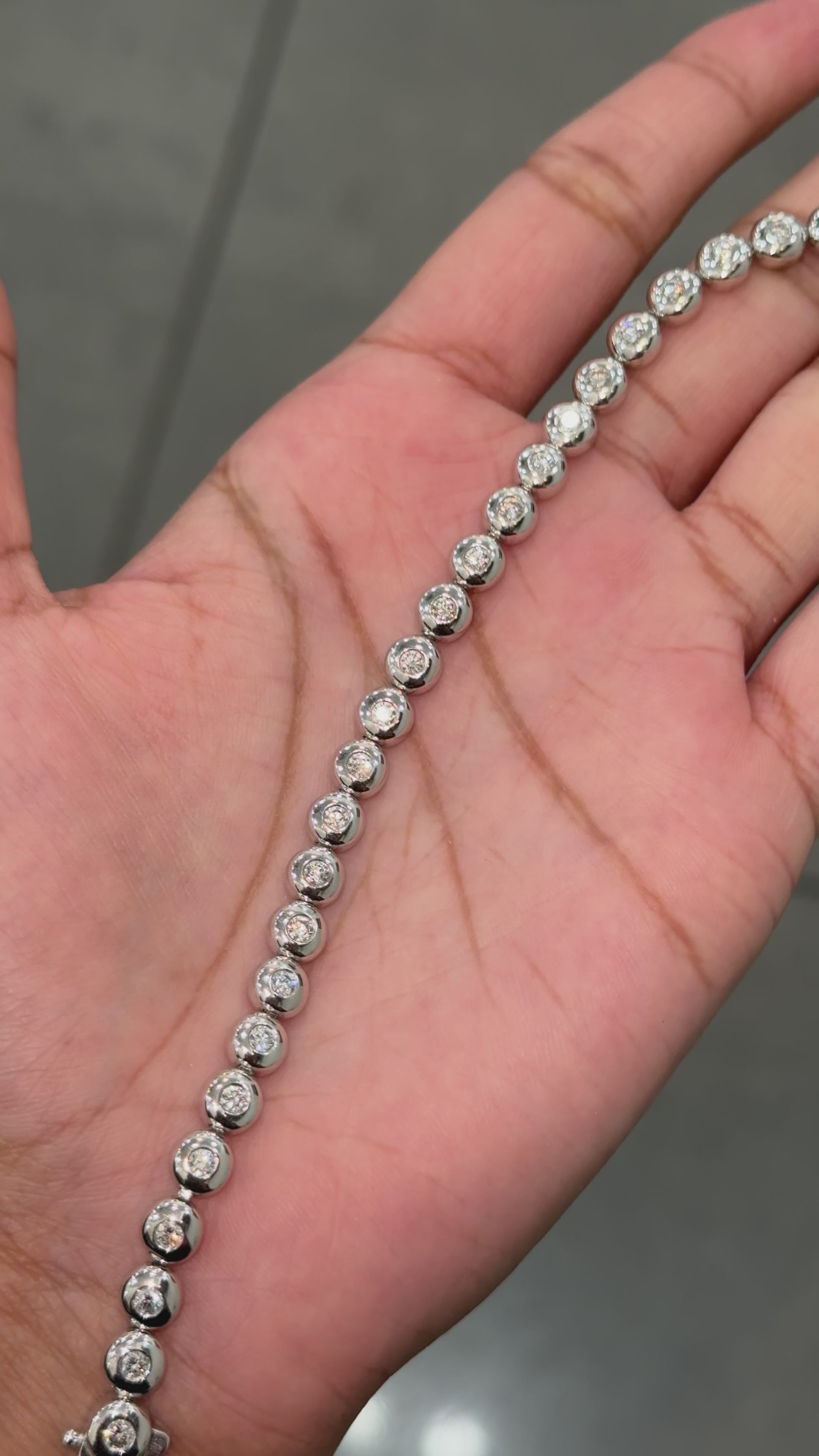 2.50ct Round Diamond Tennis Bracelet - 18k White Gold (Angle View 1)