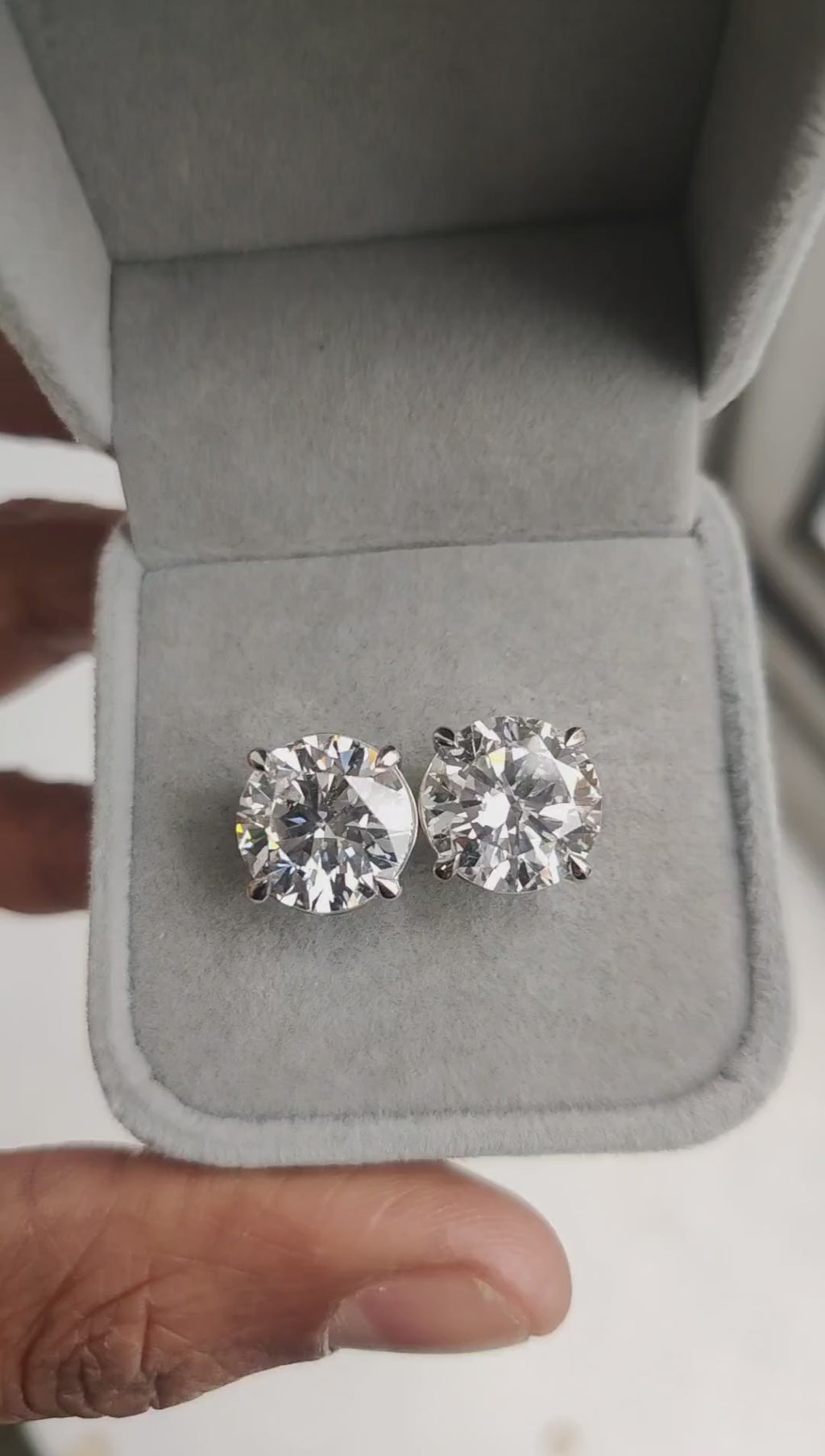 Certified E/VS 10.04 Ct Big Round Diamond Stud Earrings in 18k White Gold