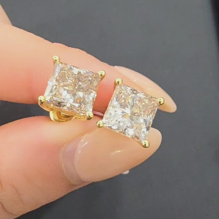 princess cut diamond stud earring
