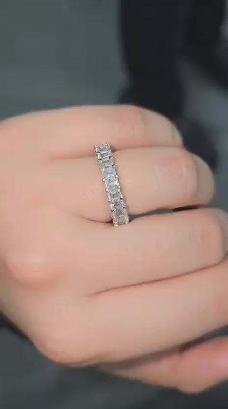 D/VS Emerald Diamond Full Eternity Wedding Ring For women Crafted in Gold And Platinum 4.00 - 8.00 Ct