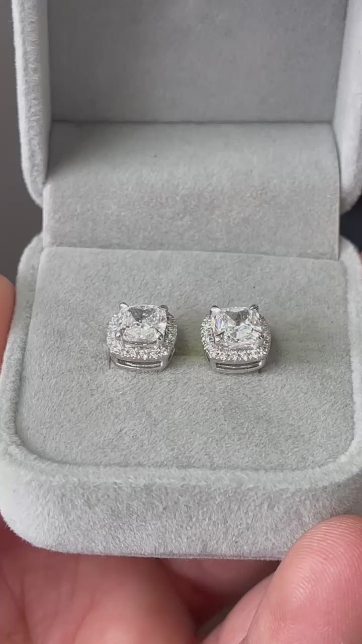 Certified D/VS 2.50Ct Cushion Diamond Halo Earring in 18k White Gold 3.75 Grams
