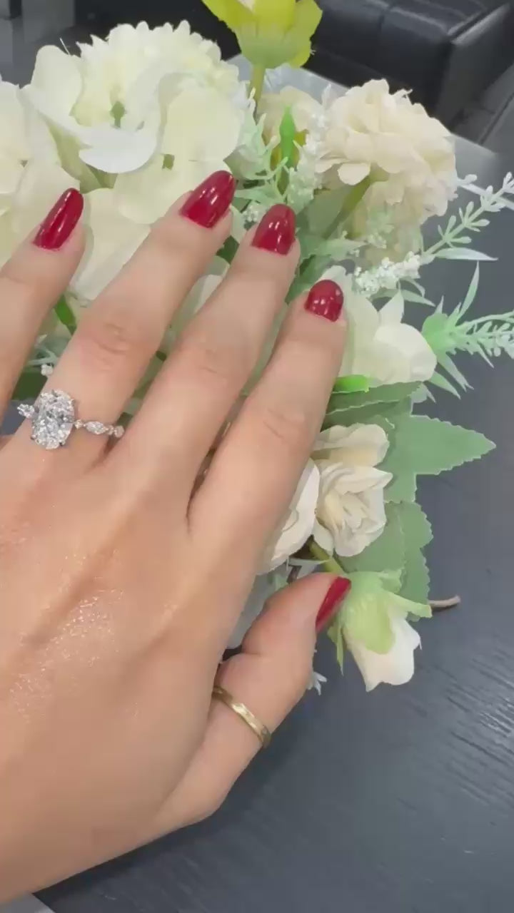 IGI Certified 2.50Ct E/VS Oval With Side Diamond Engagement Ring In Platinum (950)