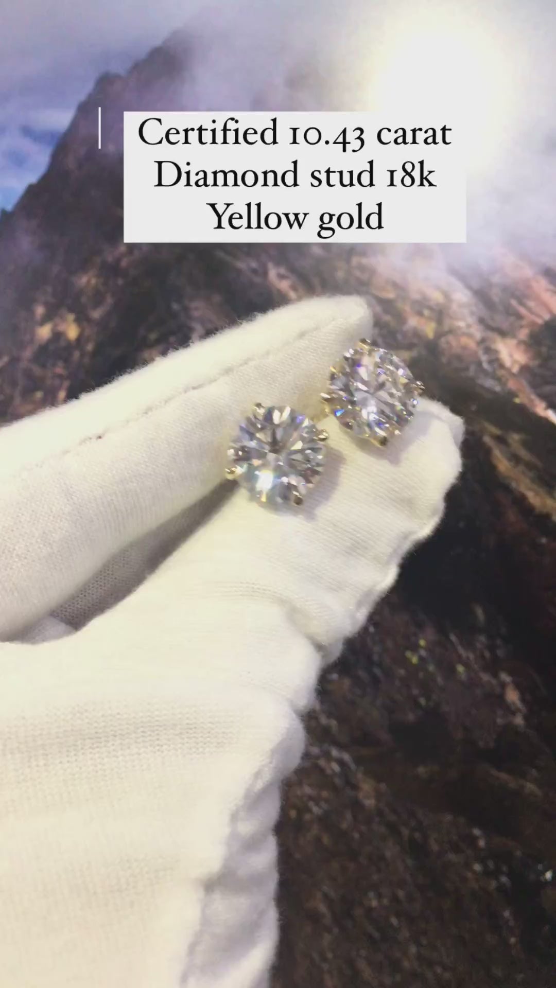 IGI CERTIFIED 10.00Carat Huge ROUND DIAMOND STUD EARRINGS IN 18k YELLOW GOLD