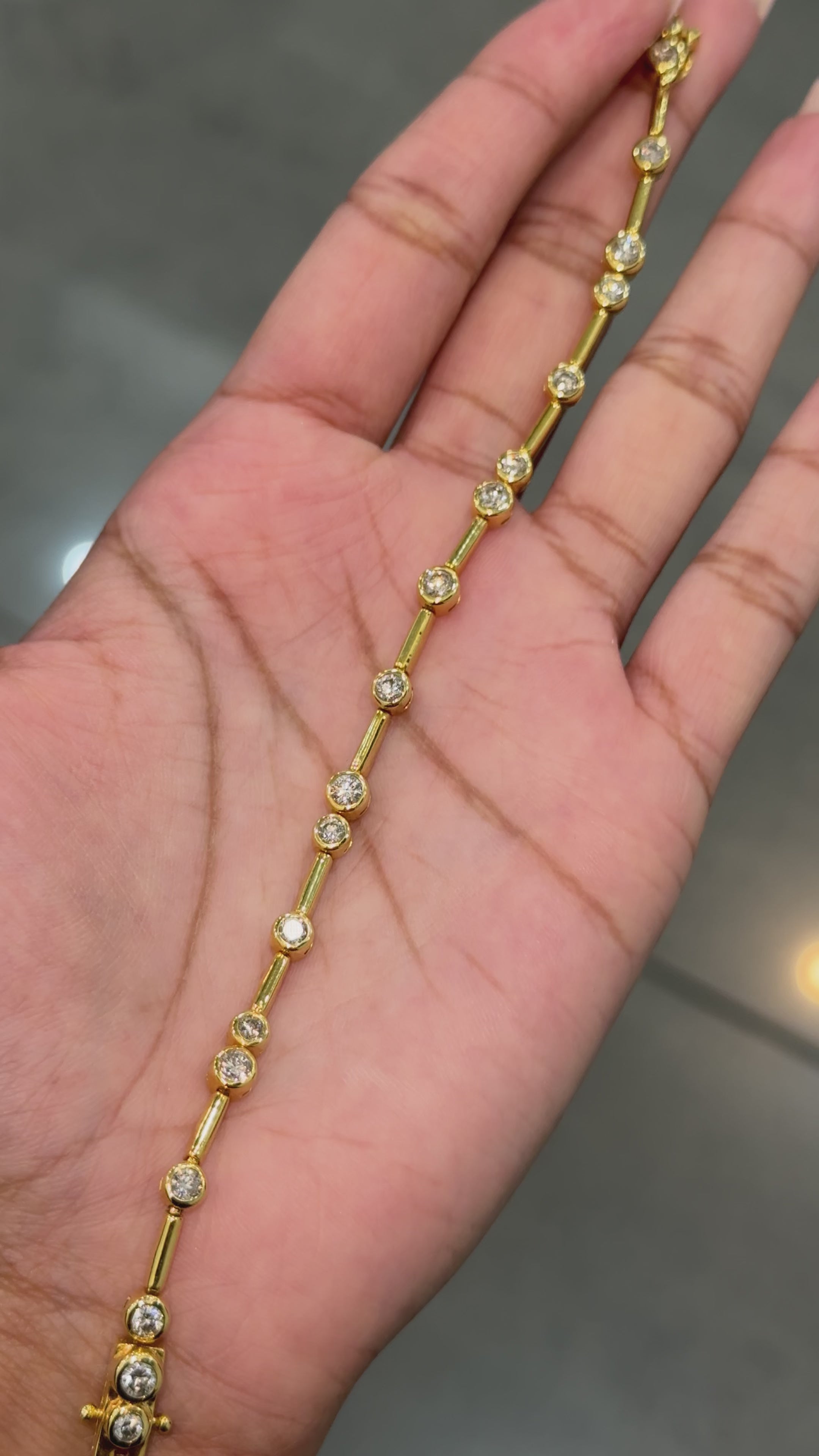 3.00ct Round Diamond Tennis Bracelet - 9k Yellow Gold (Angle View 1)