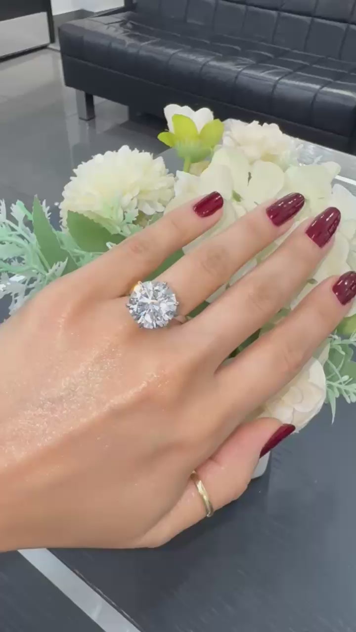 IGI Certified 10.00ct F/VS Round Diamond Solitaire Engagement Ring in Platinum