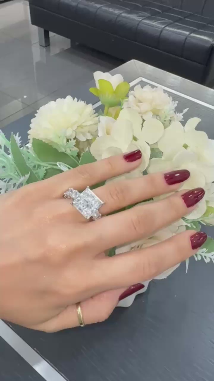 IGI Certified 16.30Ct F/VVS Princess Diamond Engagement Ring in Platinum