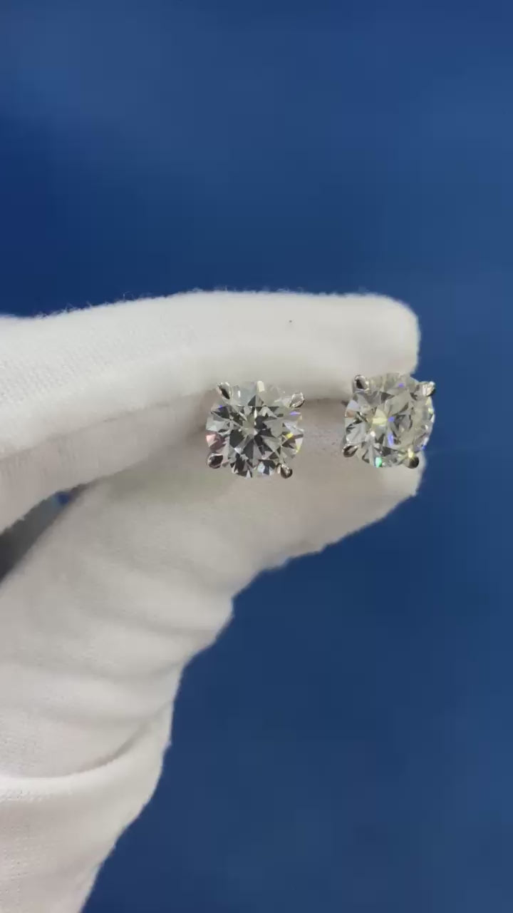 IGI Certified 3.00ct Round Lab Diamond Stud Earrings In Platinum E-F/VS