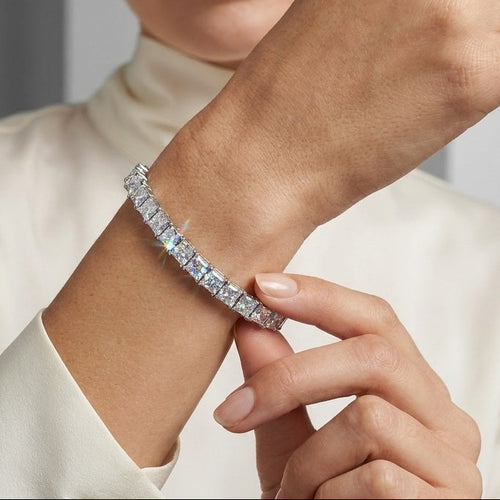 10.00 Carat D-E/VS Lab Grown Princess Diamond Claw Set Tennis Bracelet In White Gold