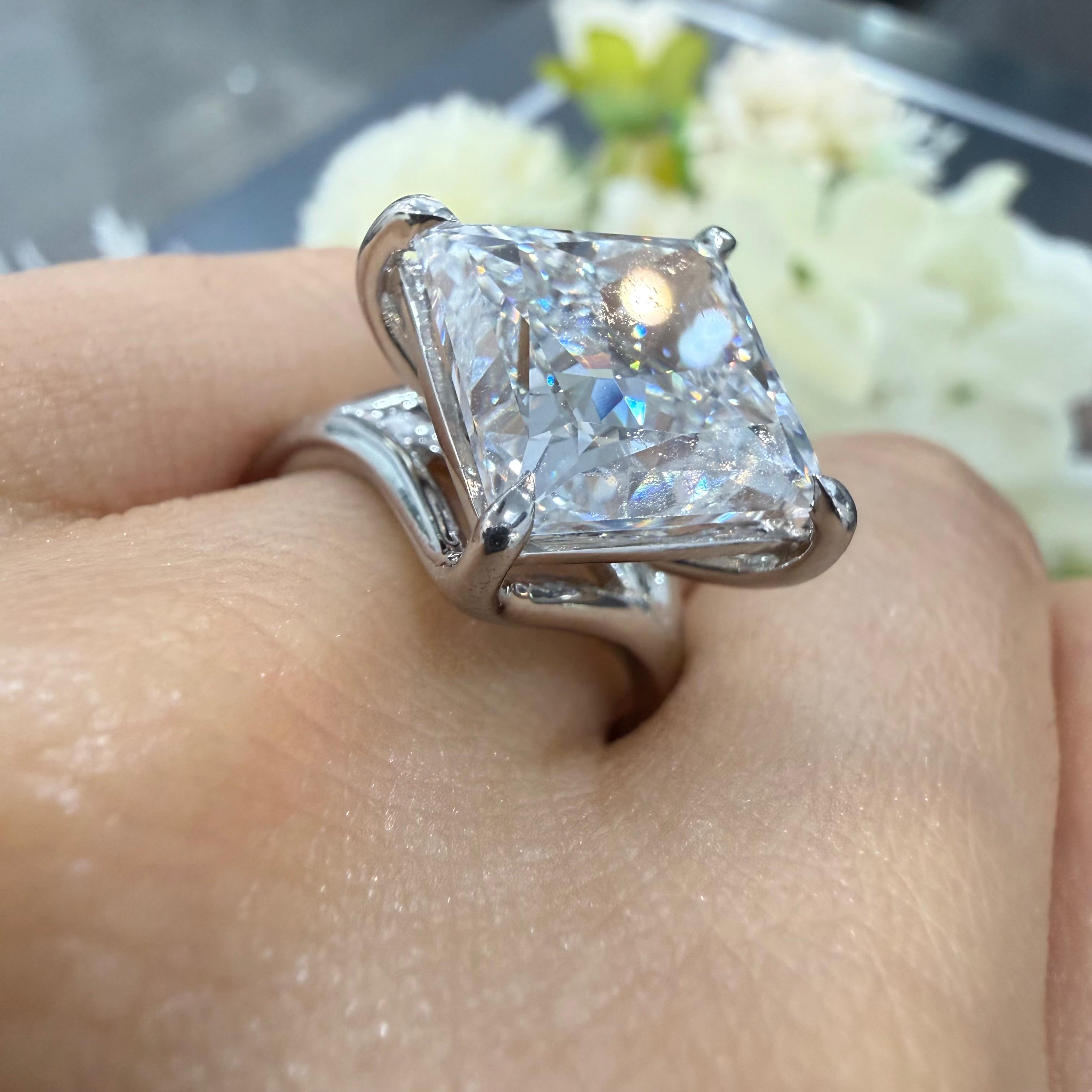 IGI Certified 10.00CT E/VS Princess Lab Grown Diamond Solitaire Engagement Ring in Platinum