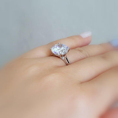 Last Piece! F/VS 5.51 Carat Huge Round Diamond Solitaire Engagement Ring in Platinum