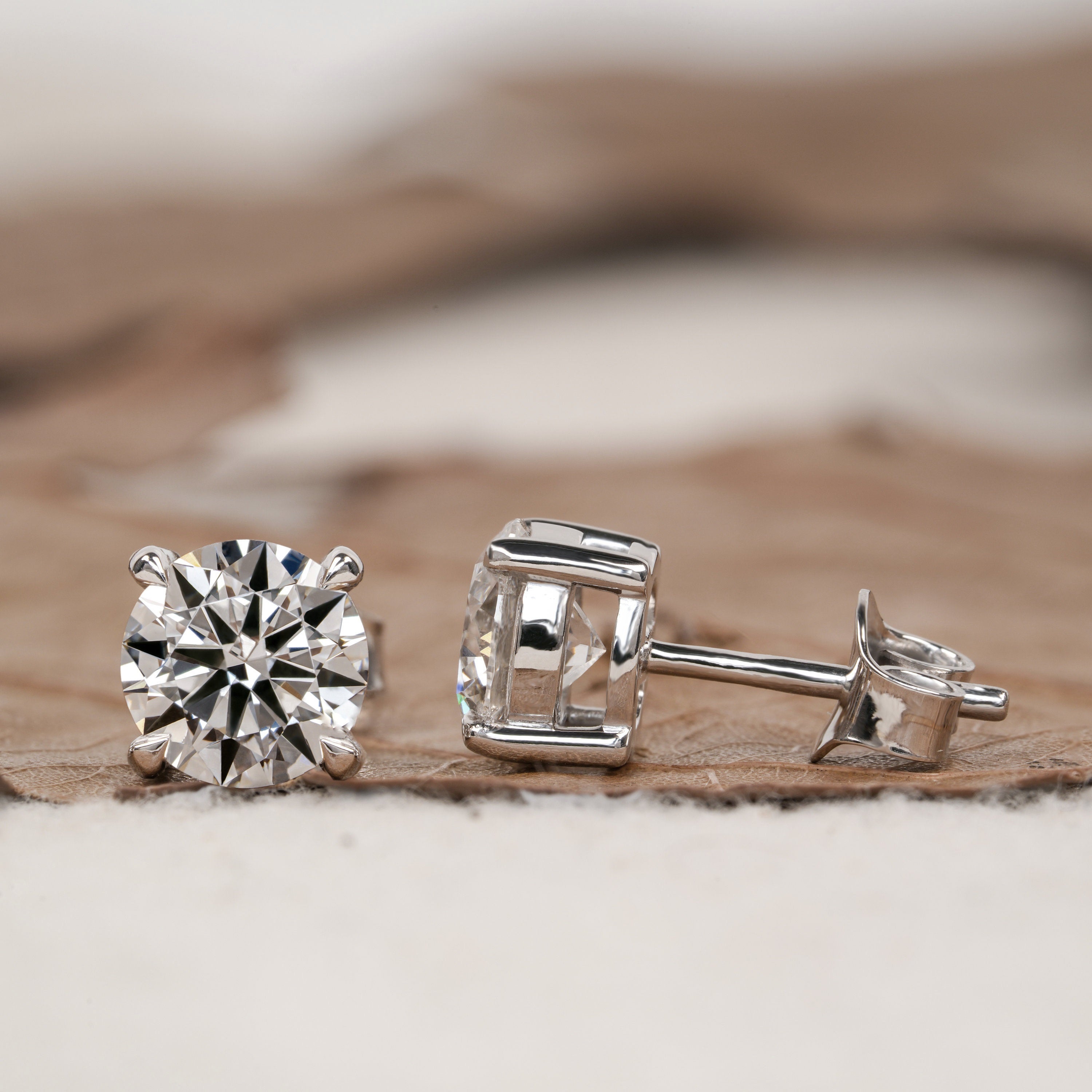 Clearance Sale ! IGI Certified Round Diamond Stud Earrings in Platinum - 2Ct-4Ct G/VVS-VS