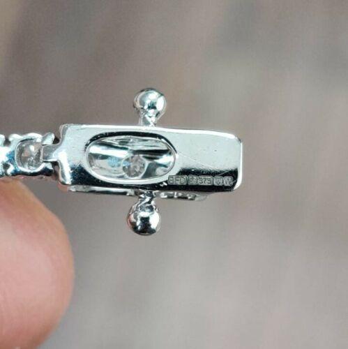 1.50ct Round Diamond Tennis Bracelet - Gold (Angle View 4)