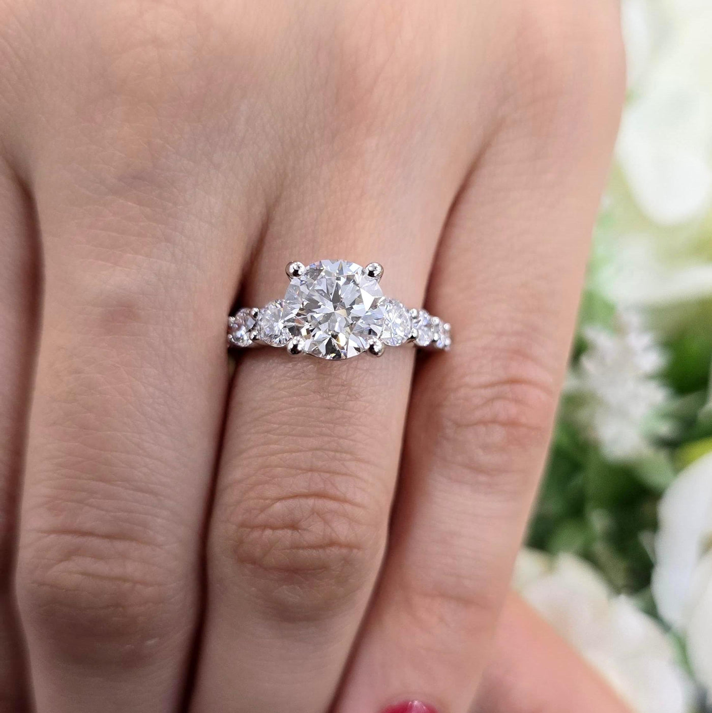 IGI Certified 3.00 Carat E/VS Lab Grown Round with Side Diamond Engagement Ring For Women