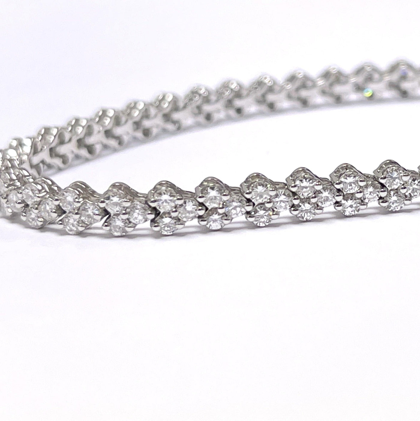 Clearance ! D-E/VS 5.00 ct Round Diamond Heart Style Tennis Bracelet , 18k White Gold