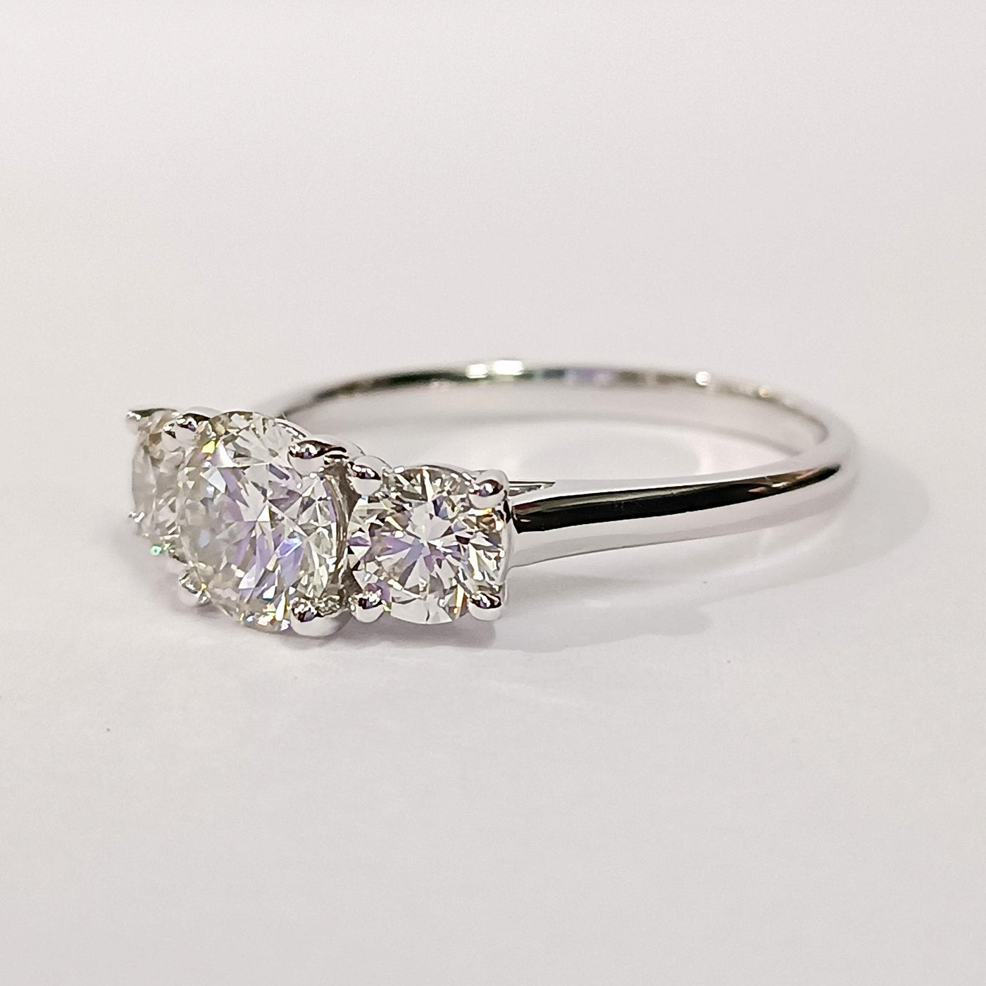 D/VS 2.00ct - 4.00ct Classic Round Diamond Trilogy Engagement Ring in Platinum