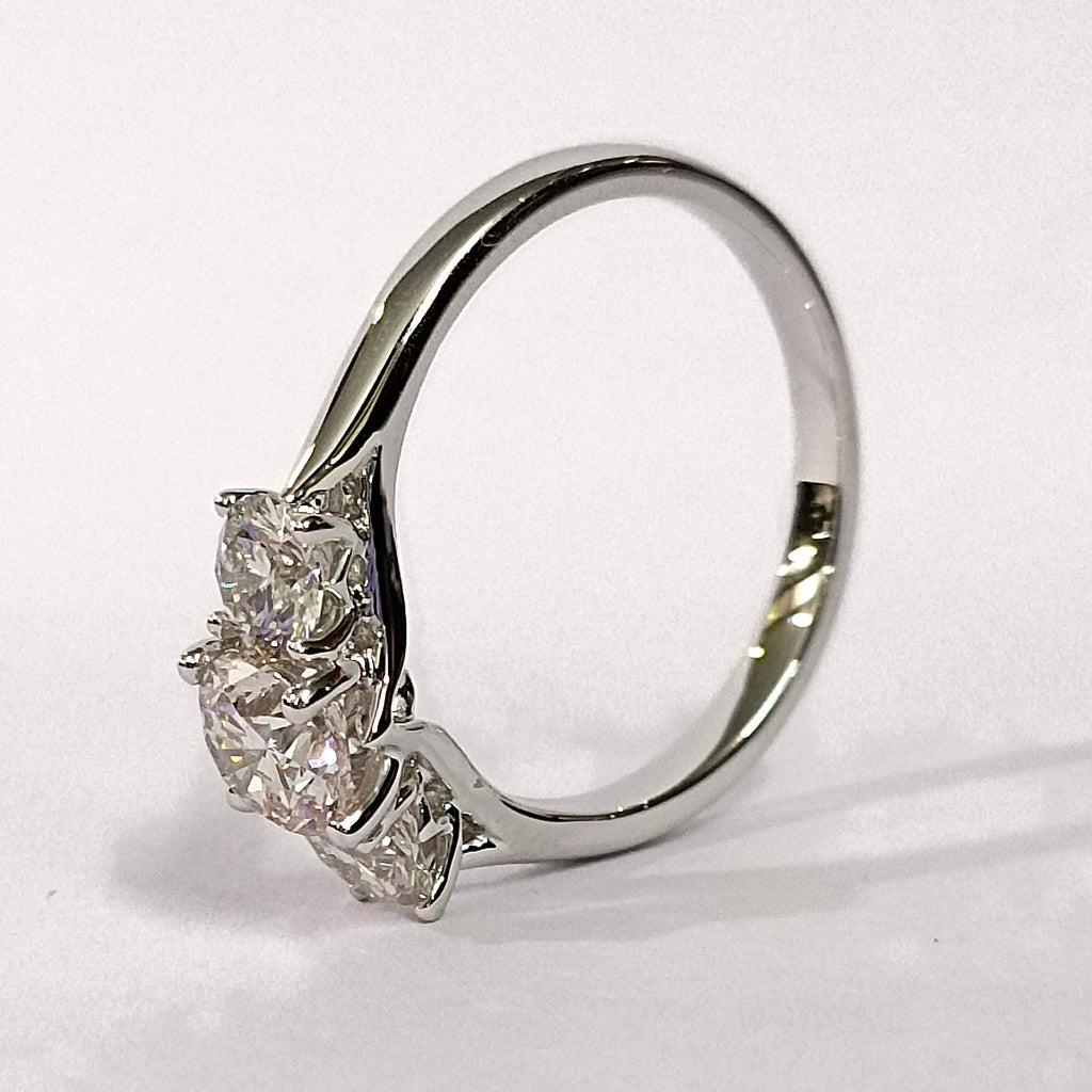 Last Piece ! F/VS 1.50CT Classic Round Diamond Trilogy Engagement Ring in Platinum