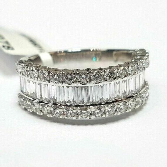 F/VS TRIPLE ROW BAGUETTE & ROUND DIAMOND ETERNITY PLATINUM RING