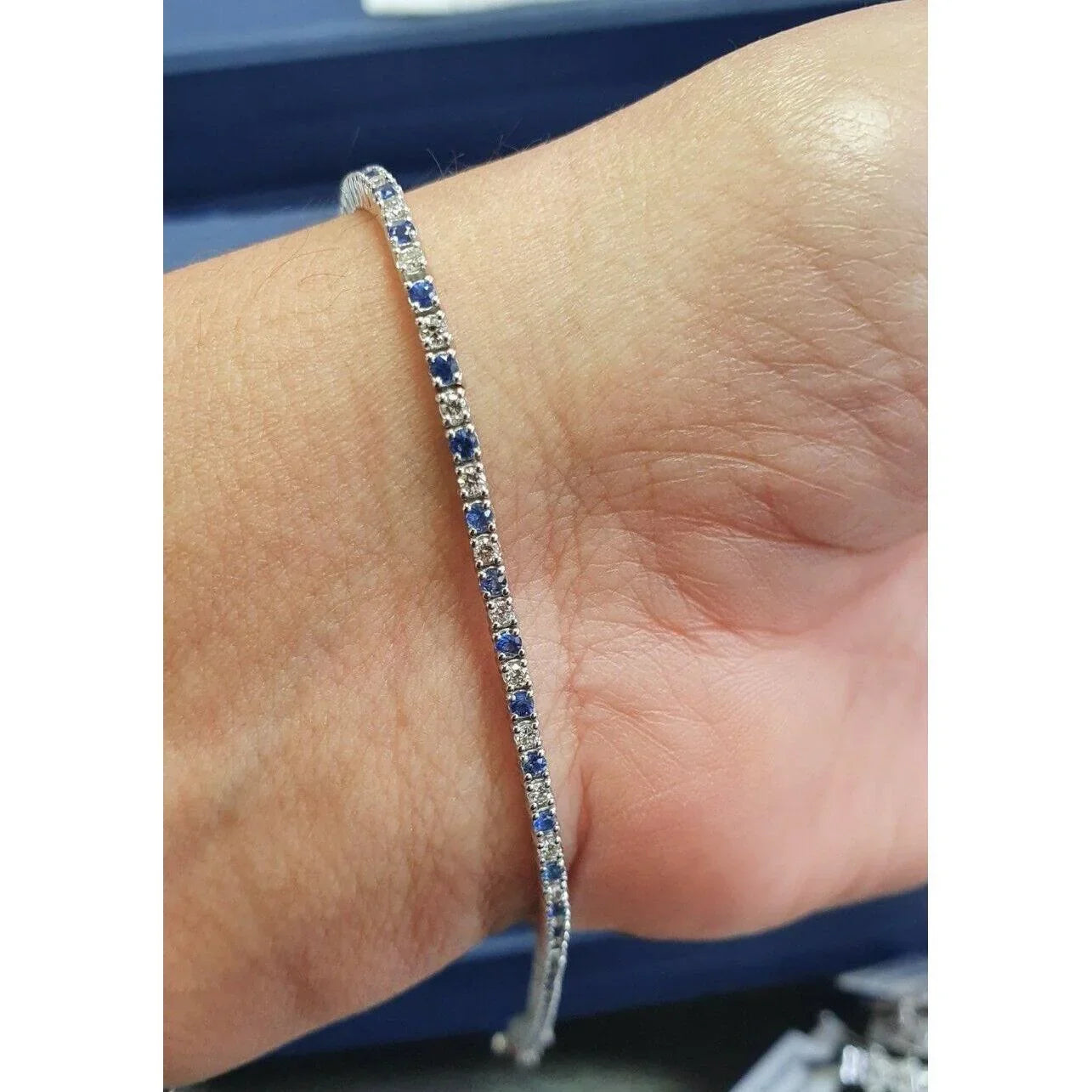 4.50 Ct Round Blue Sapphire & Diamond Tennis Bracelet In White Gold - Amada Diamonds